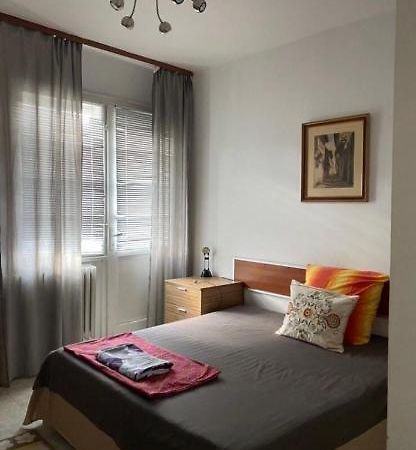 Central Apartment Sofia Bagian luar foto