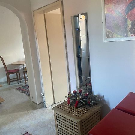 Central Apartment Sofia Bagian luar foto