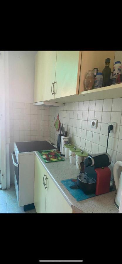 Central Apartment Sofia Bagian luar foto